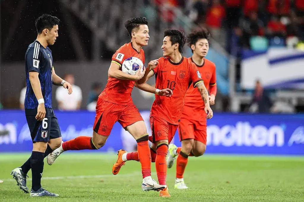 包含国家队备战世界杯，备战实力强劲备战的词条