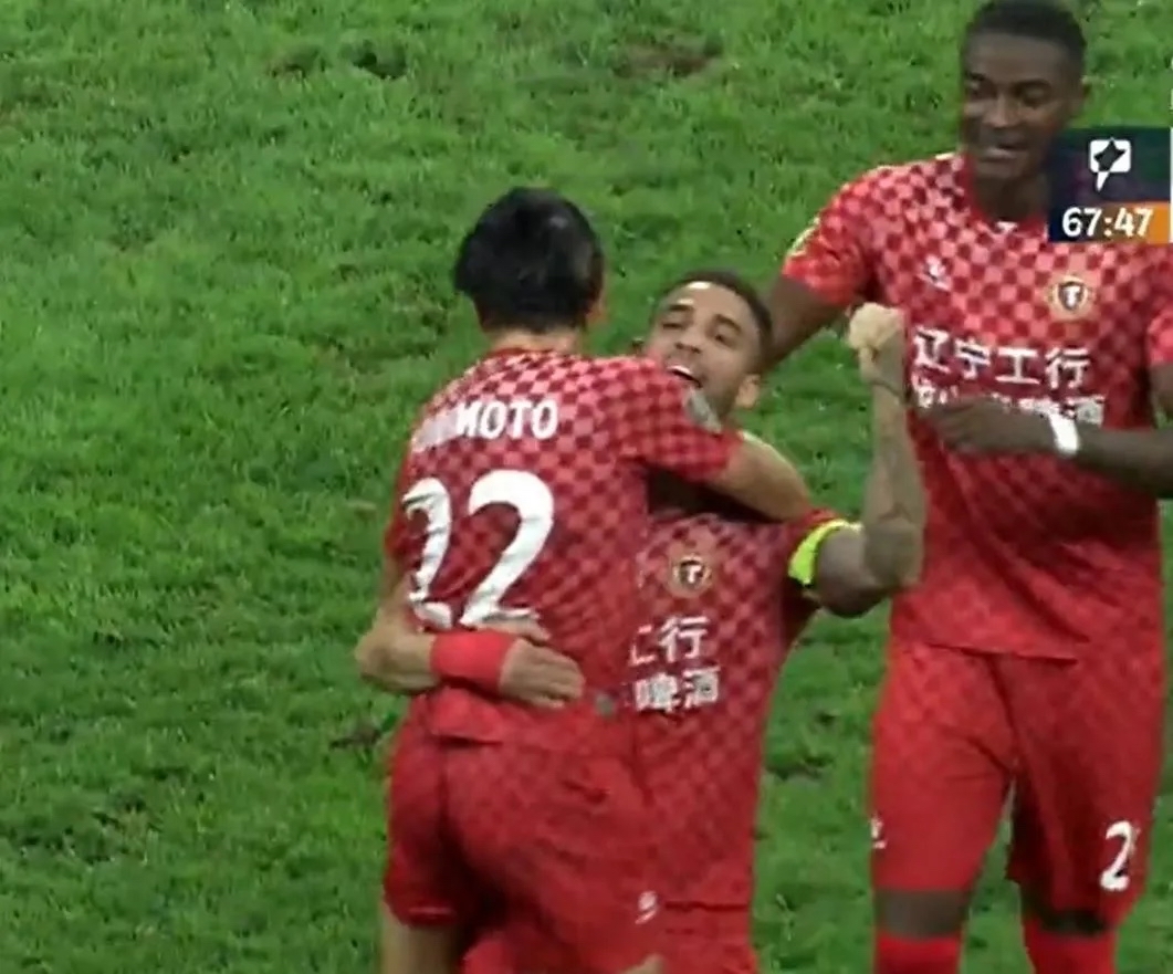 热门球队在国内联赛中展现无可匹敌实力 热门球队在国内联赛中展现无可匹敌实力