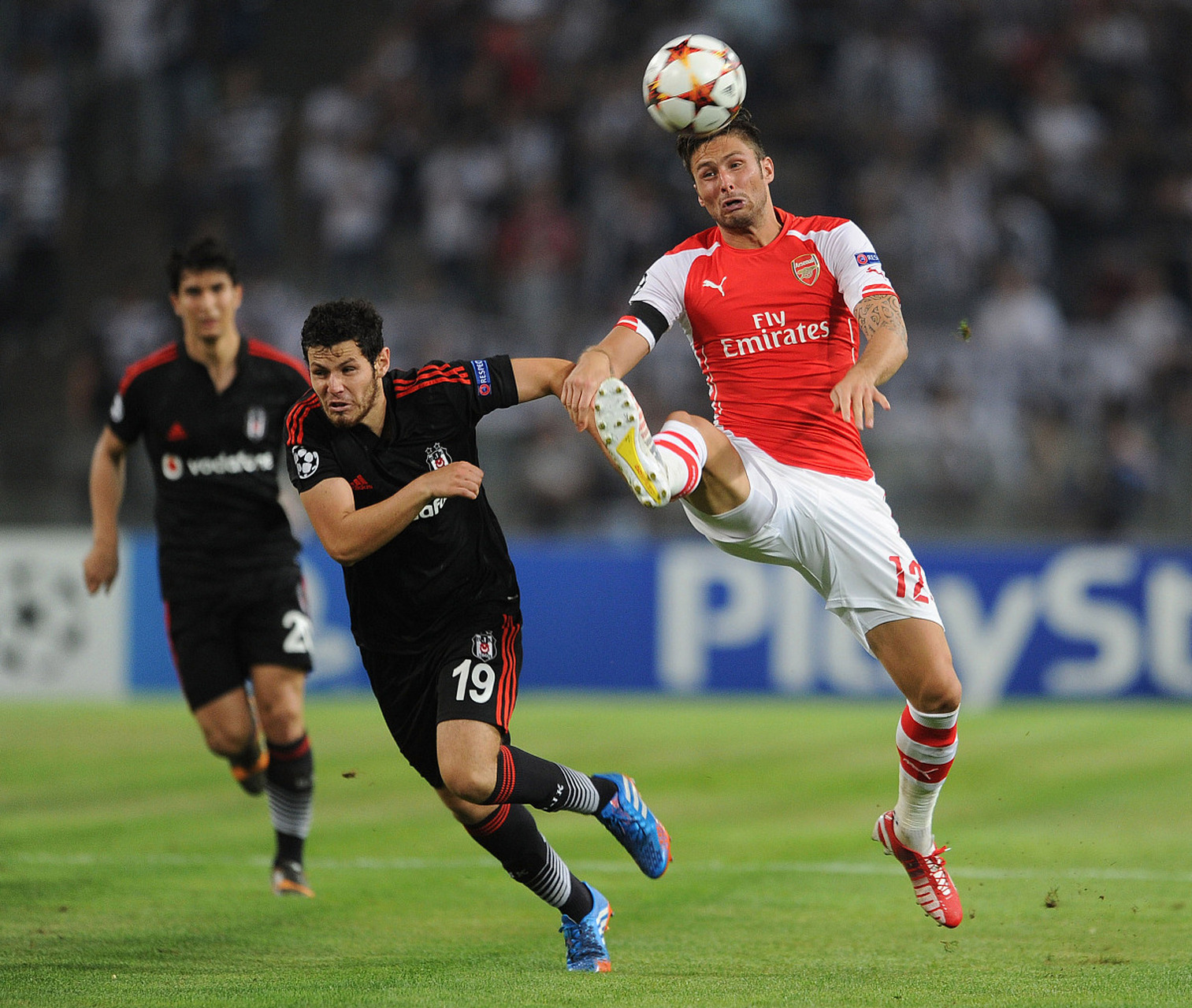 挑战欧洲豪门:阿森纳迎战巴黎圣日耳曼的简单介绍 挑战欧洲豪门:阿森纳迎战巴黎圣日耳曼的简单介绍