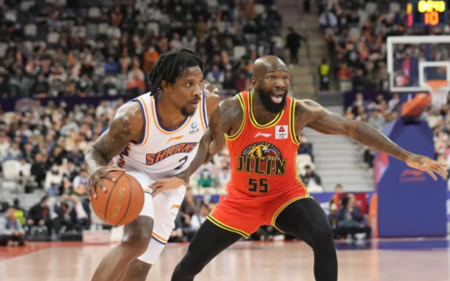 新老交锋：福建迎战四川，比赛胜负难料的简单介绍