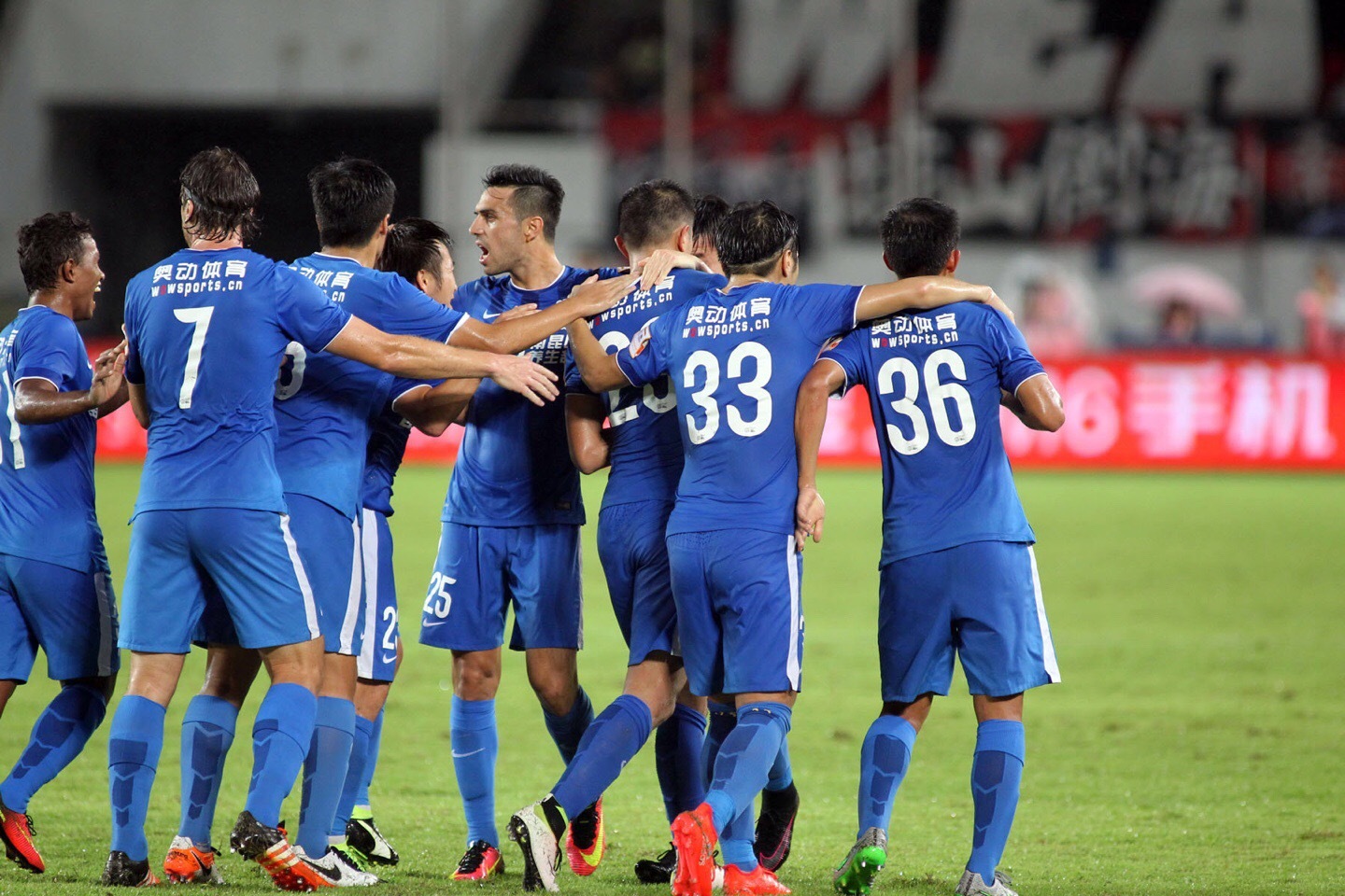 包含富力客场战平绿城,支撑勇敢,表现不俗的词条 包含富力客场战平绿城,支撑勇敢,表现不俗的词条