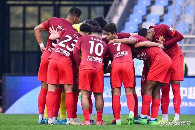 豪门对决!亚洲足球赛场风云再起 豪门对决!亚洲足球赛场风云再起