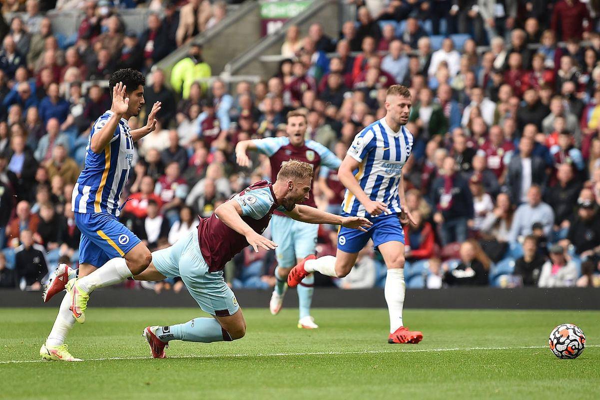 关于沃特福德外援表现抢眼，帮助球队战胜米尔沃尔的信息