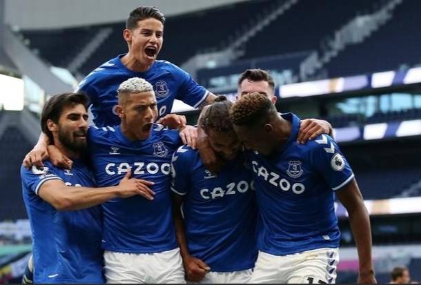 顽强作战,球队不惧强敌反超比分 顽强作战,球队不惧强敌反超比分