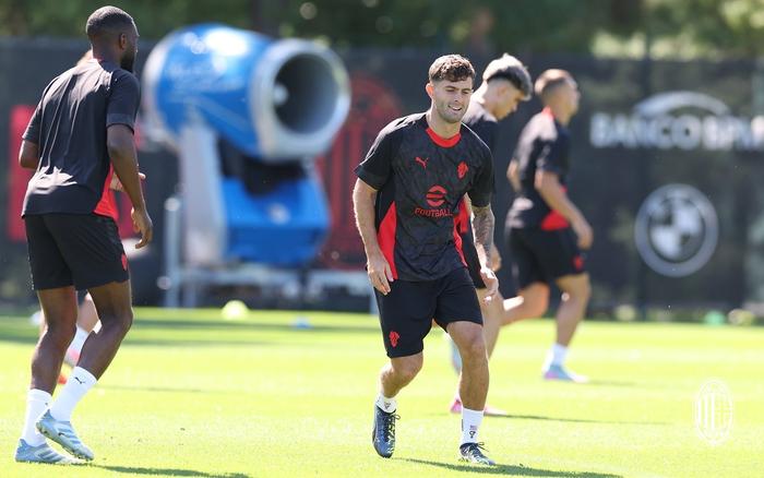 AC米兰:教练组调整备战计划的简单介绍