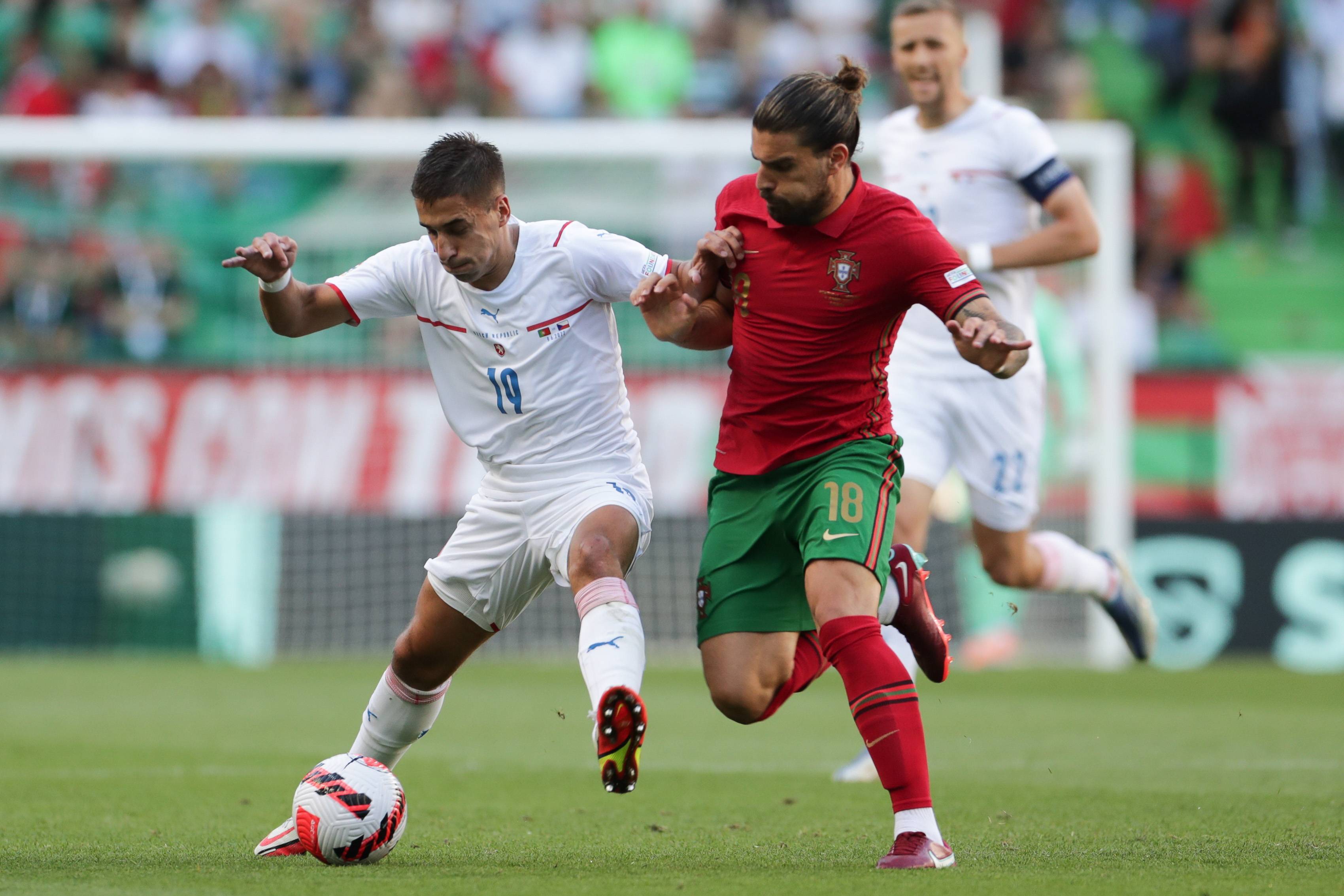 包含格鲁吉亚vs克罗地亚：看点十足的对决！的词条