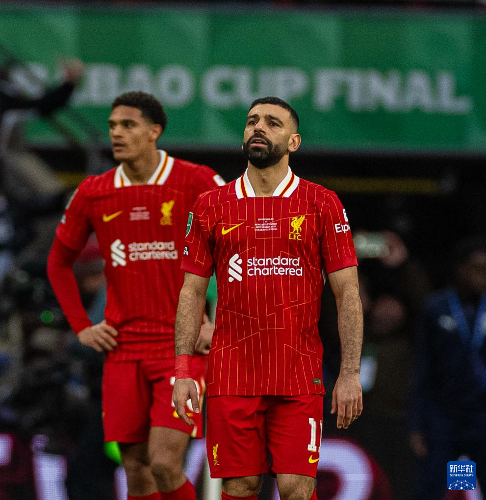 球员在比赛中发挥出色，帮助球队获胜