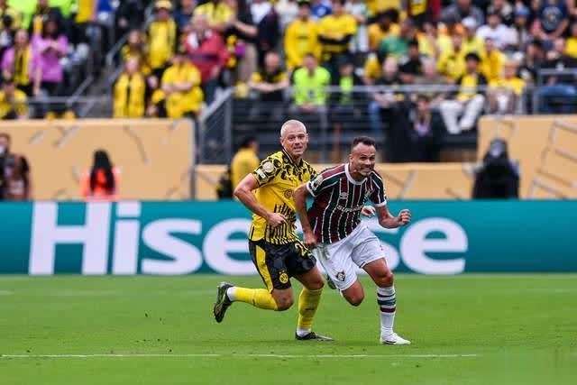 多特蒙德球员表现神勇,力压强敌取胜 多特蒙德球员表现神勇,力压强敌取胜