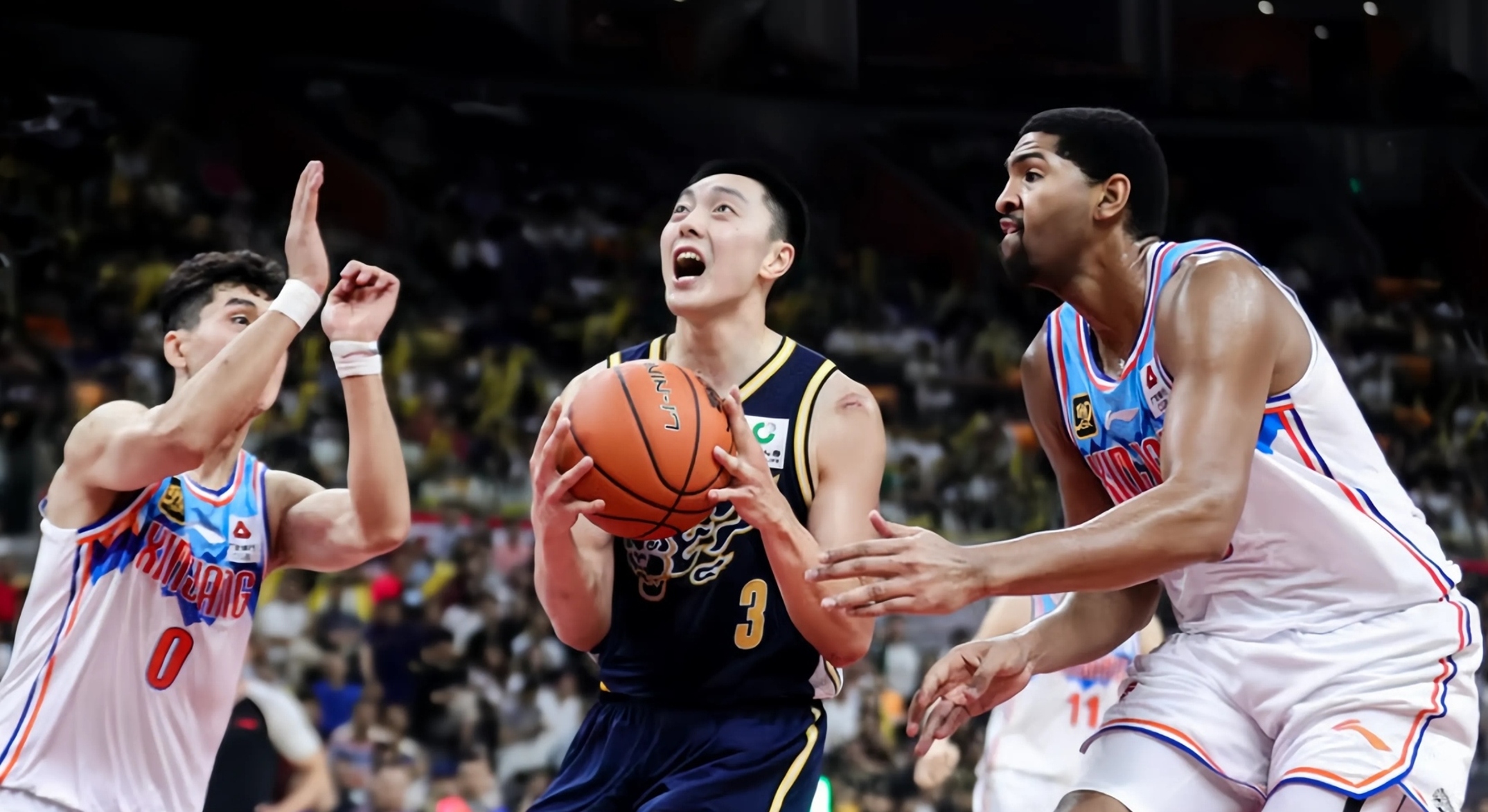 新疆男篮迎来连胜,成为焦点 新疆男篮迎来连胜,成为焦点