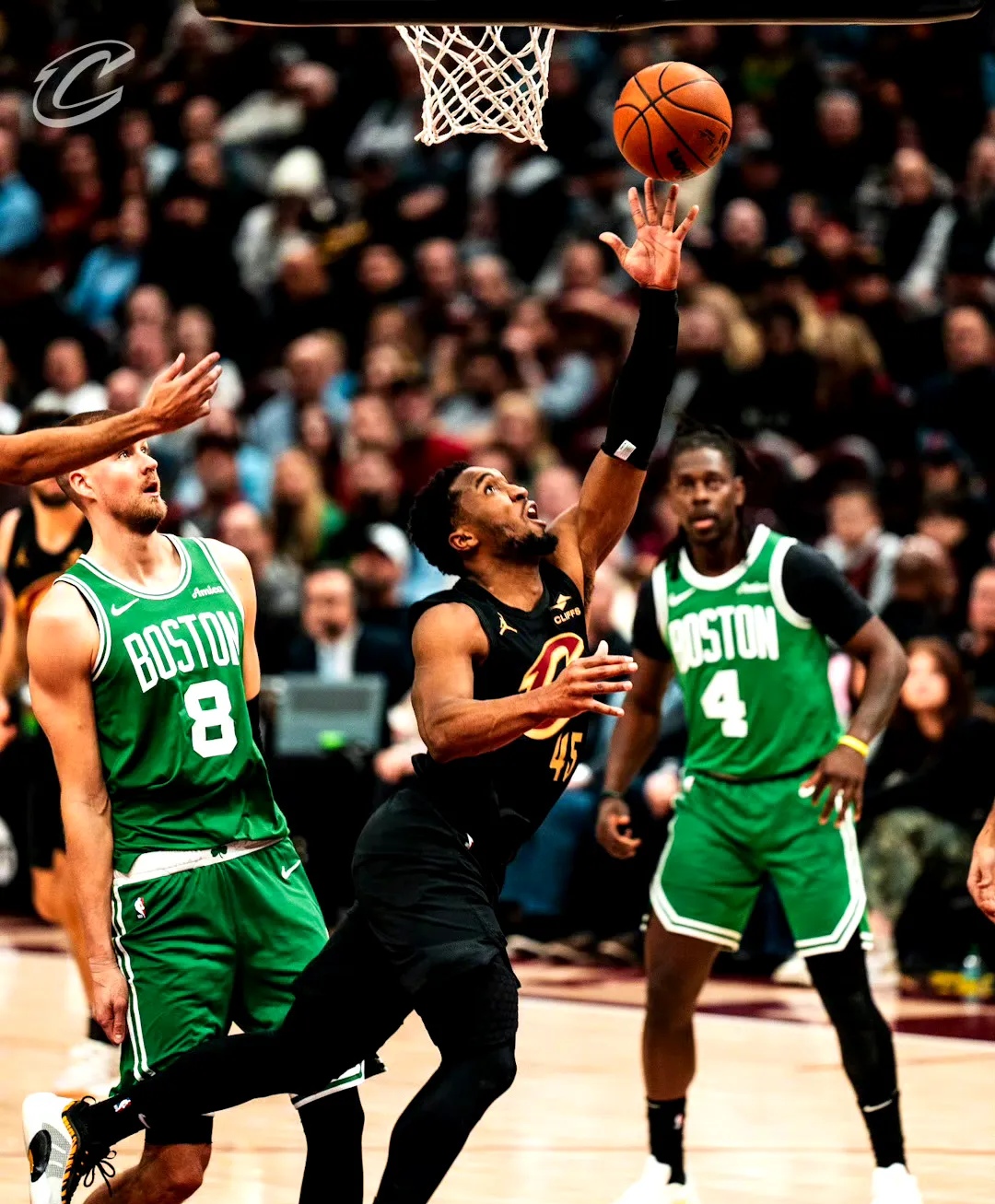 雄鹿战胜骑士,步行者击败凯尔特人 雄鹿战胜骑士,步行者击败凯尔特人