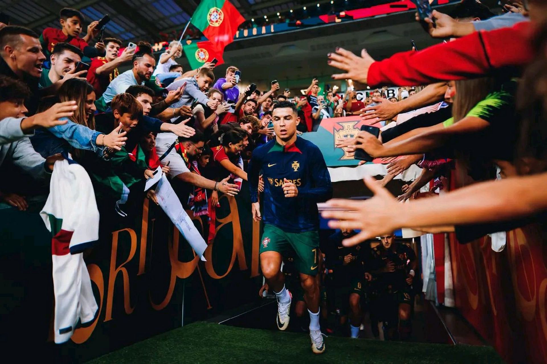 乌拉圭逆转智利，C罗惊艳四座